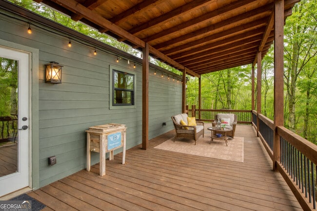 Building Photo - 642 Crabapple Dr