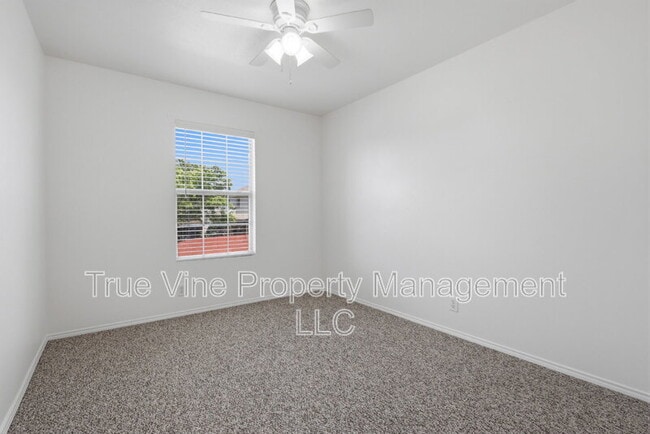 Building Photo - 136 Texas Mulberry