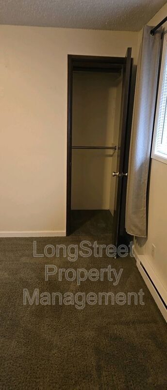 Building Photo - 2307 Newton St