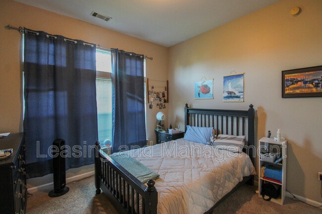 Building Photo - 2037 Telfair Way