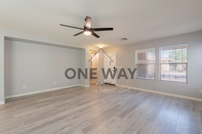 Building Photo - 1057 S Deerfield Ln