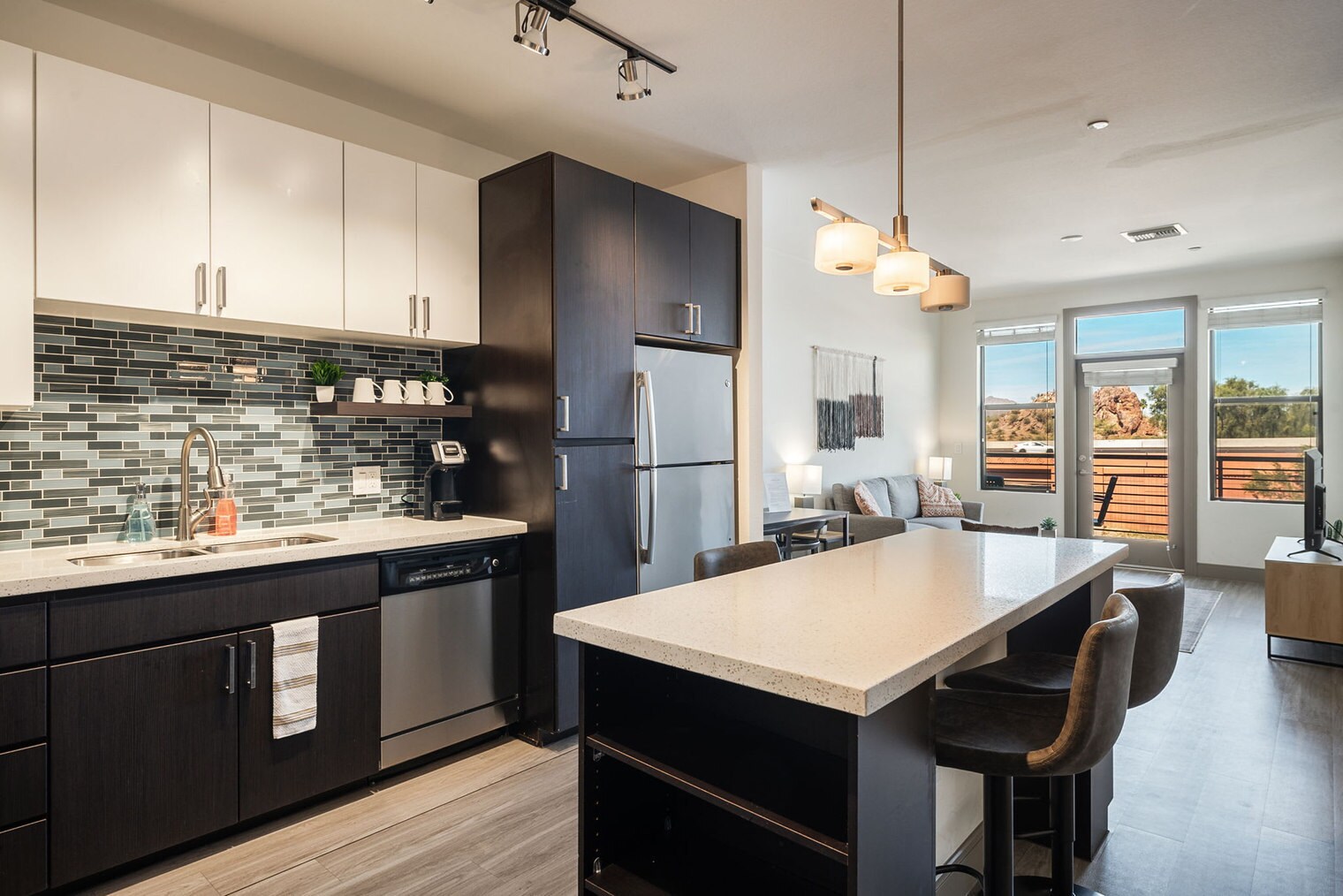 Building Photo - 555 N College Ave