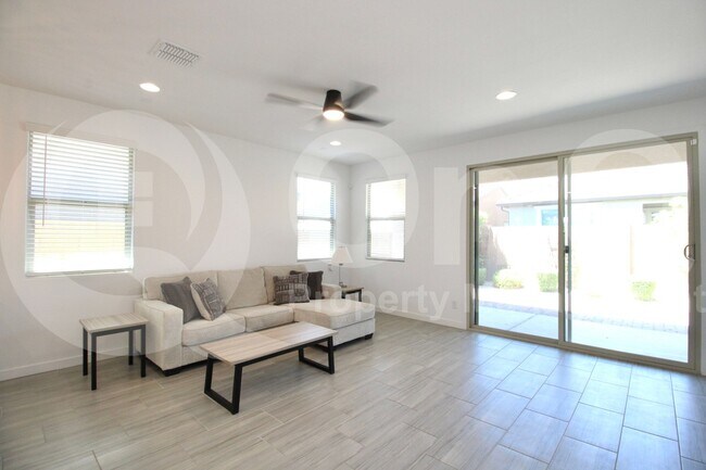 Building Photo - 8908 W Bethany Heights Dr