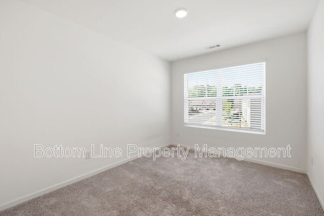 Building Photo - 1117 Dakine Dr