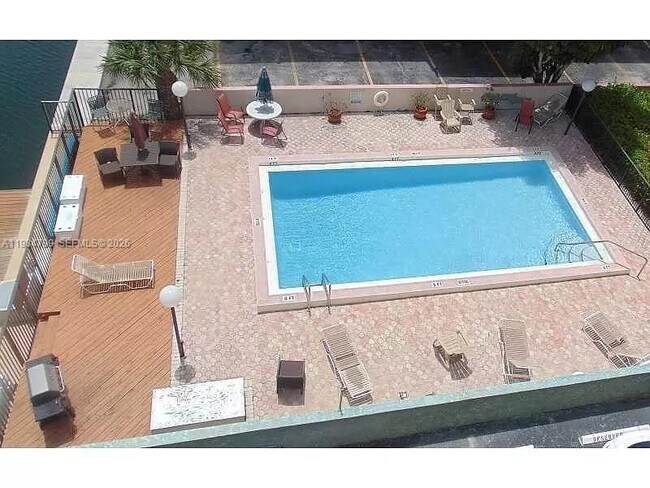 Building Photo - 3642 NE 171 St