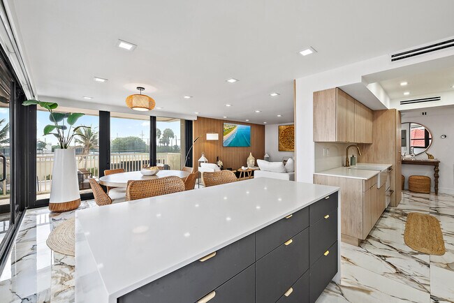 Building Photo - 5480 N Ocean Dr