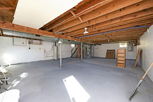 Building Photo - 414 Churchill Ct