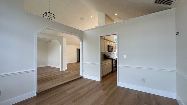 Building Photo - 935 Shriver Cir