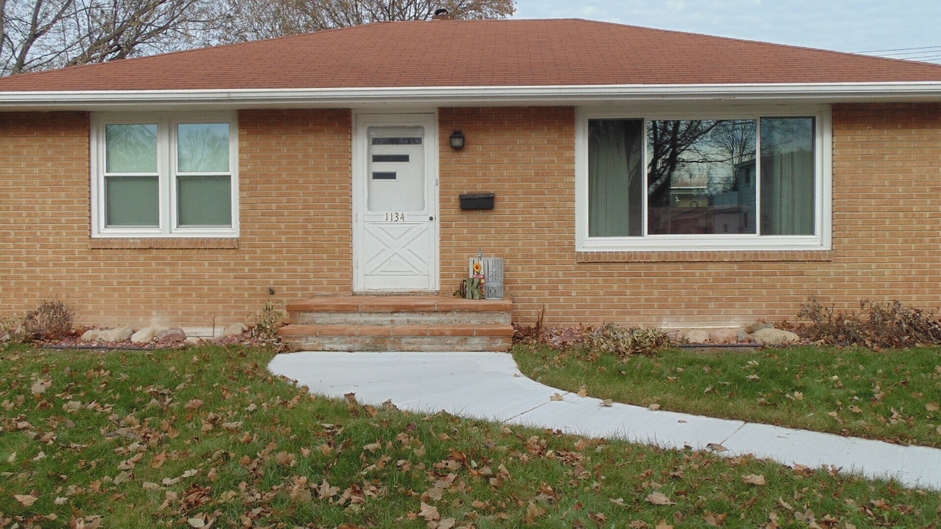 Building Photo - 1134 E Lindbergh St