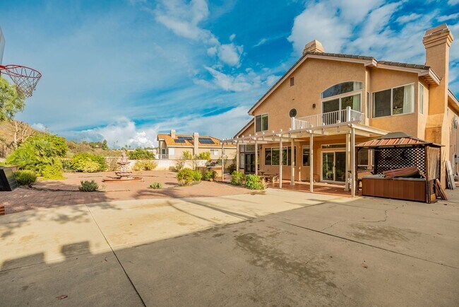 Building Photo - Prestige Luxury Single 5bed 3bath House