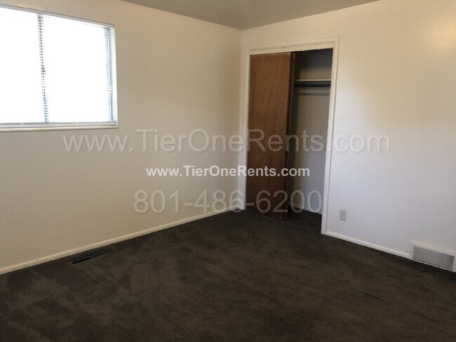 Building Photo - NO DEPOSIT option available for qualified ...