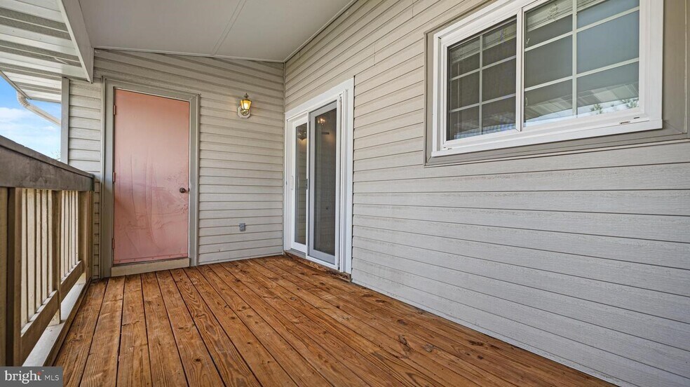 Building Photo - 14226 Jib St