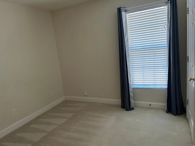 Building Photo - 2915 Atwood Rd