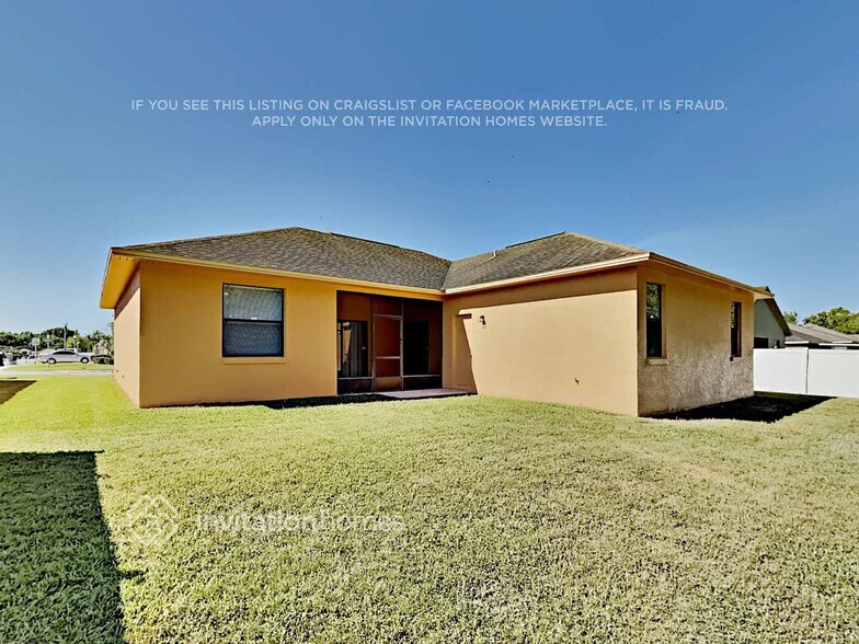 Building Photo - 2321 Lobelia Pl