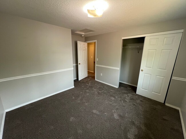 Building Photo - 916 NW 148th St