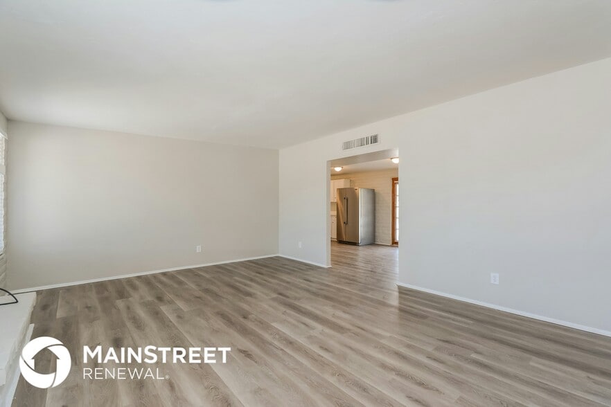 Building Photo - 7321 E Lakeside Dr