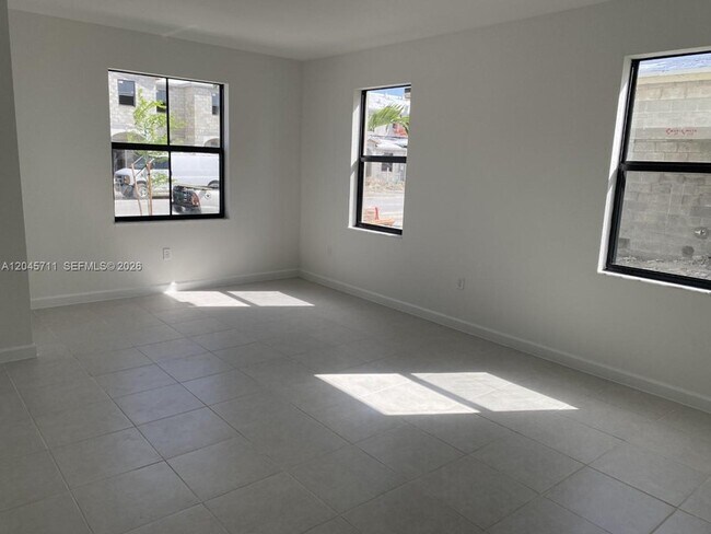 Building Photo - 10100 SW 228th Ln