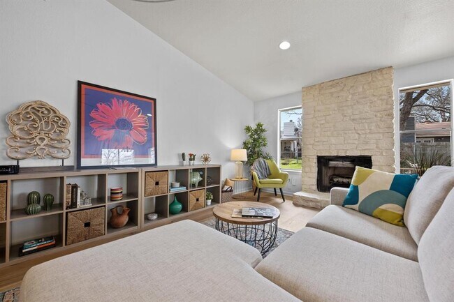 Building Photo - 11305 Songbird Cove