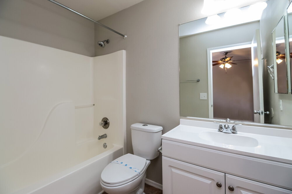 Building Photo - 1538 S Danielson Wy