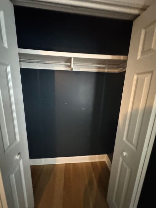 Building Photo - 3 bed, 2.5 bath home with spacious layout and oversized den/bonus room. Features include a fully ...