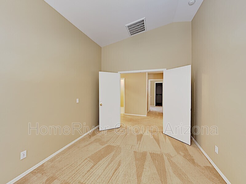 Building Photo - 17230 W Ashley Dr