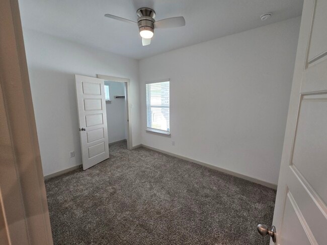 Building Photo - 12525 Abbey House Ct