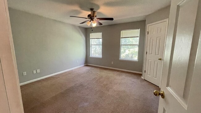 Building Photo - 4734 Playpen Dr
