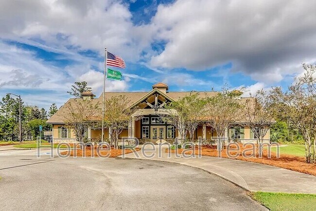 Building Photo - 113 Fenway St