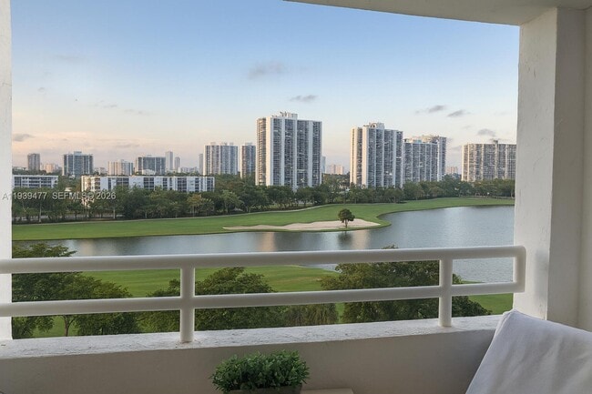 Building Photo - 20355 NE 34th Ct