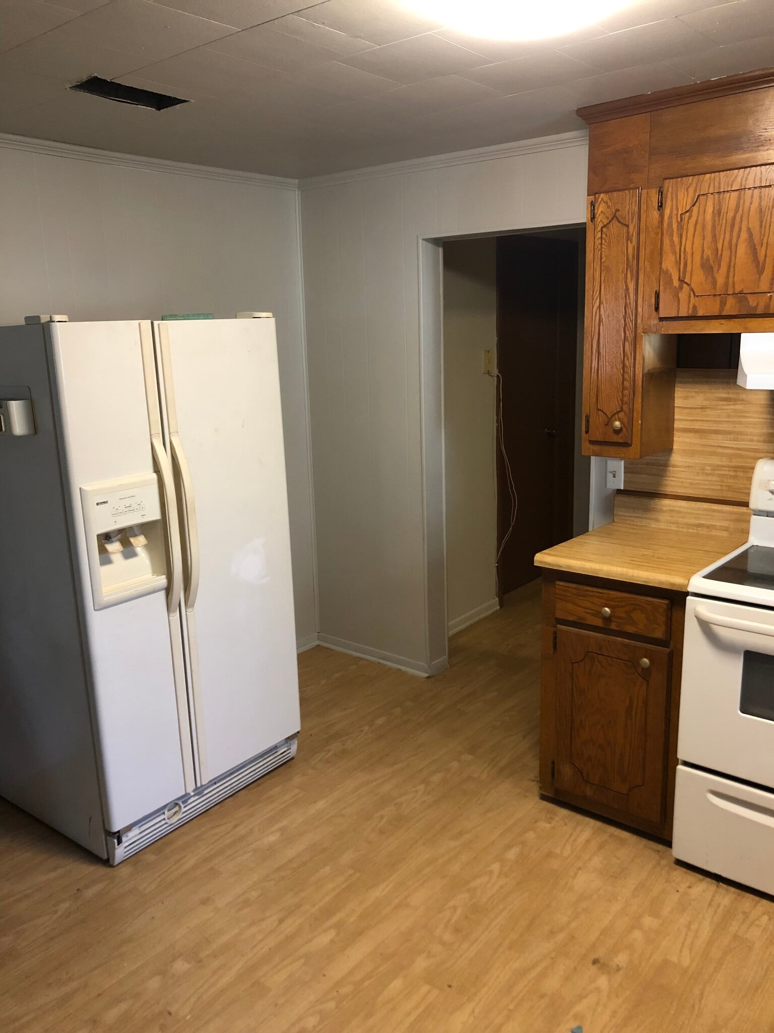 Kitchen - 2202 S Adams Ave