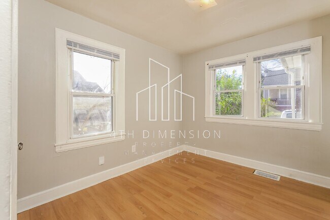 Building Photo - 2/1 Bath Home Near Downtown - Accepts Vouc...