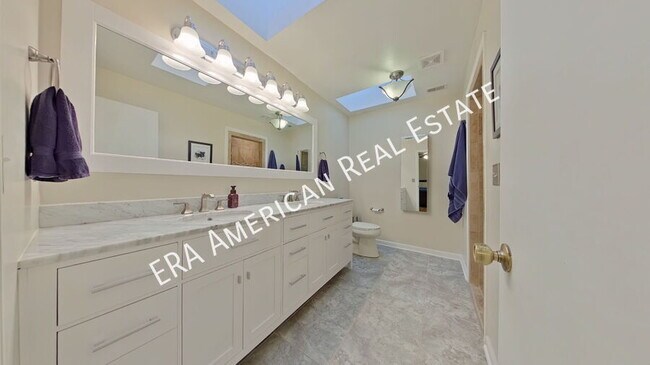 Building Photo - 1253 Whitewood Way