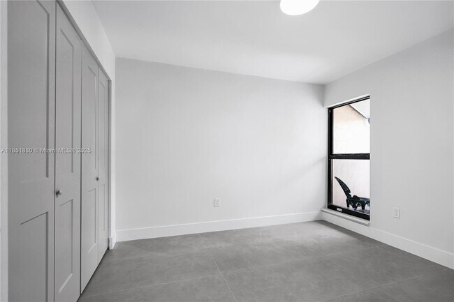 Building Photo - 7106 SW 103rd Pl