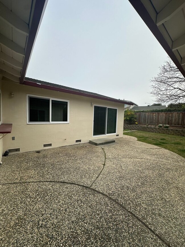 Building Photo - Cupertino Home, ready for move in!