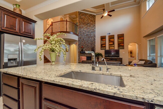 Building Photo - 6302 Kennedy Hills Ct