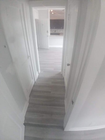 Building Photo - 408 Armada Rd S