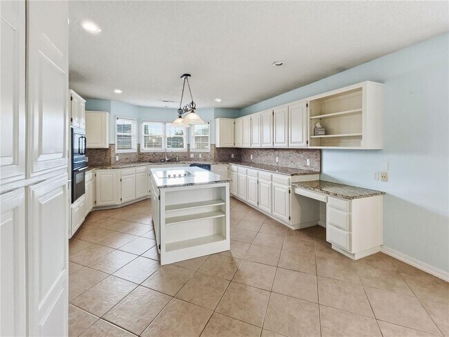 Building Photo - 3204 Peach Blossom