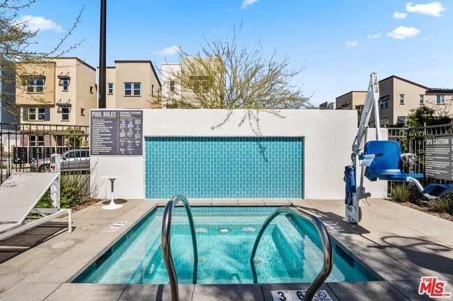 Building Photo - 768 Daniel Freeman Cir