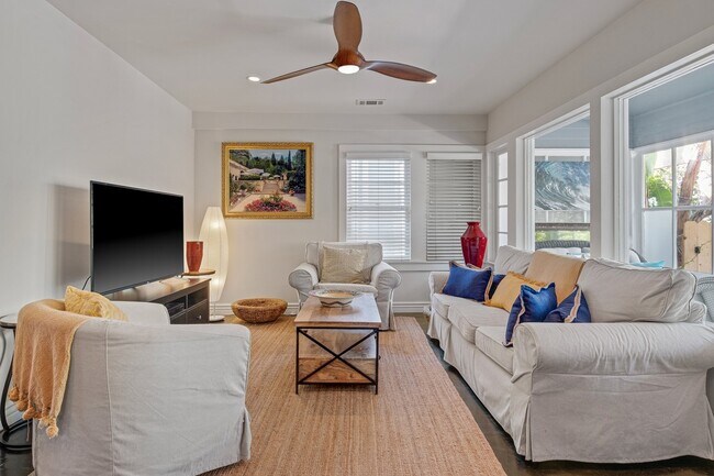 Building Photo - 38 19th Ave