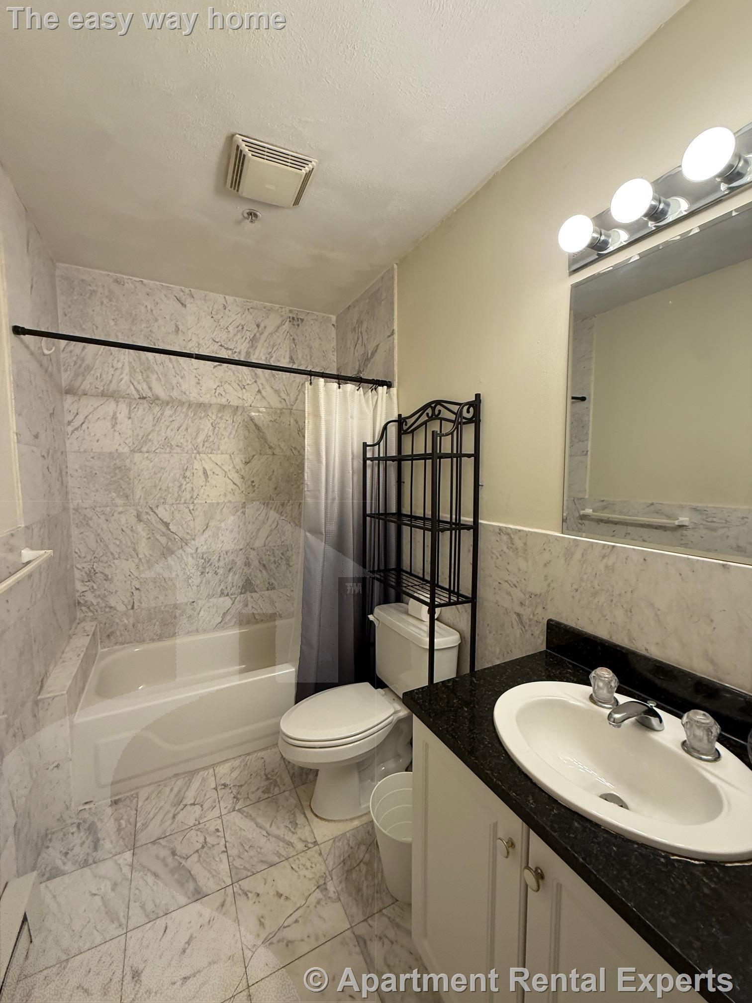 Building Photo - 373 Highland Ave