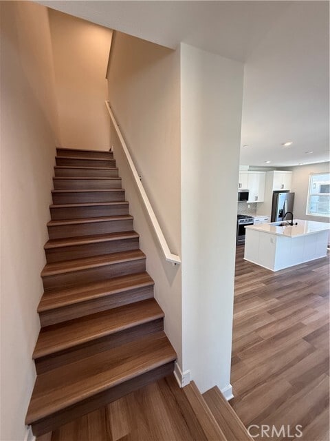 Building Photo - 1522 W Bushell St