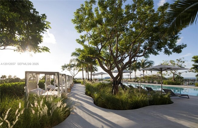 Building Photo - 2831 S Bayshore Dr