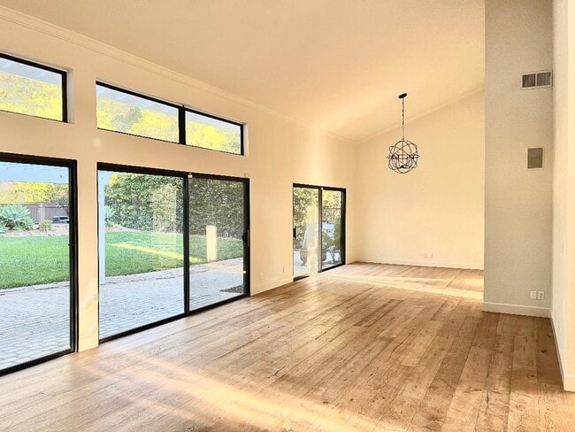 Building Photo - 1545 S Monte Viento St