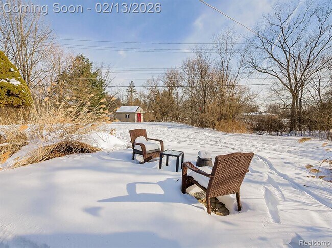 Building Photo - 25330 Brookview St