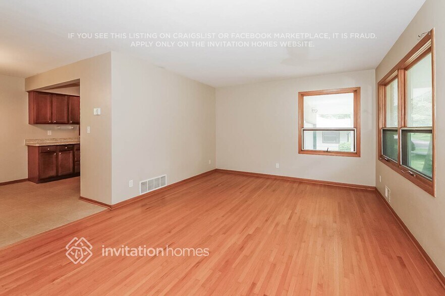 Building Photo - 2743 Farrington St