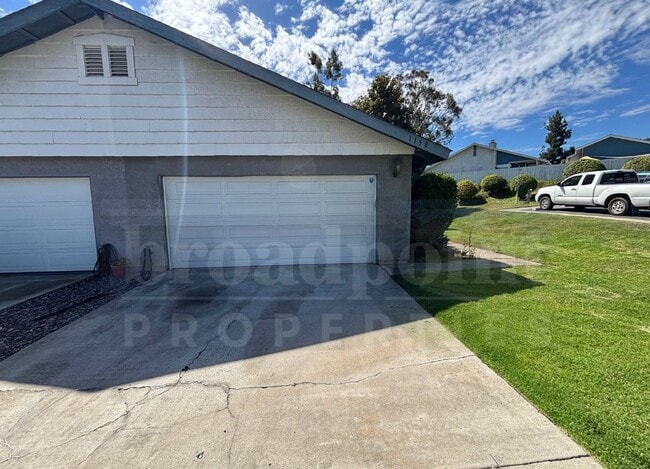 Building Photo - 1158 Corral Glen