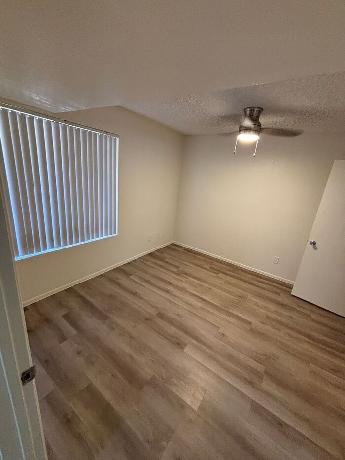 Building Photo - 1201 S McClintock Dr