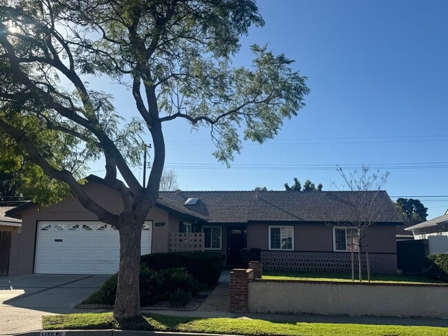 Building Photo - Ready to Fall in Love with Home Again?