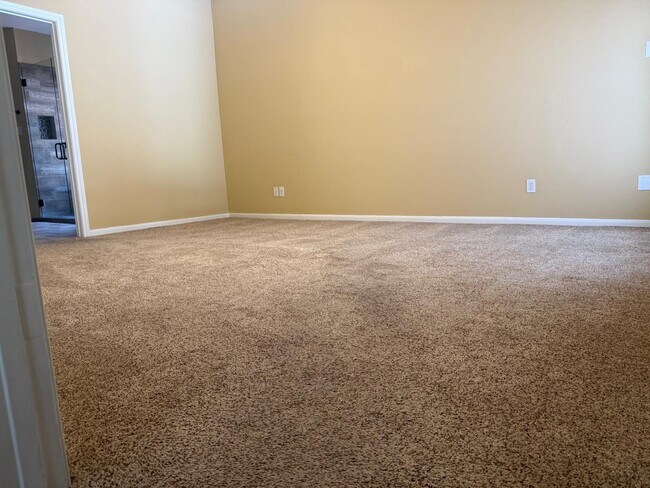 Building Photo - 9 Huntsmans Horn Cir
