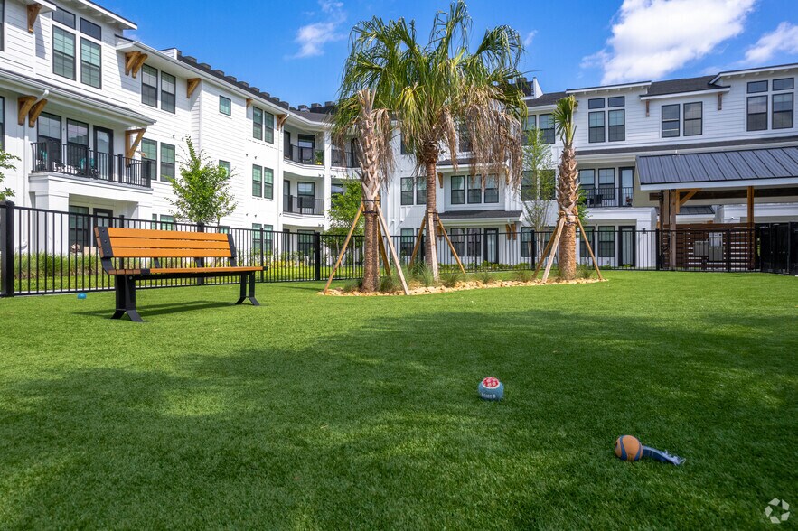 Dog Park - The Wilds